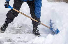 Своевременная уборка снега – важный фактор профилактики травматизма