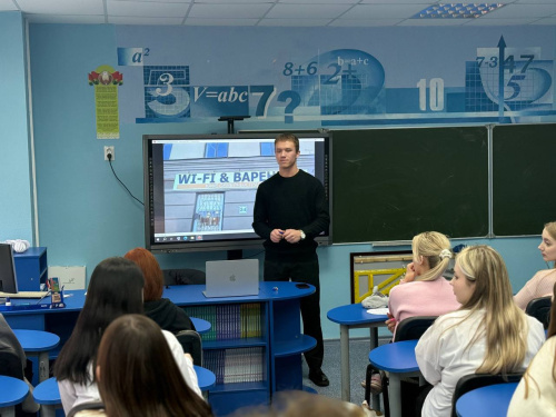 Образовательный компонент смены «Свежий взгляд» мастер-класс по технике речи - это уверенность в каждом слове.