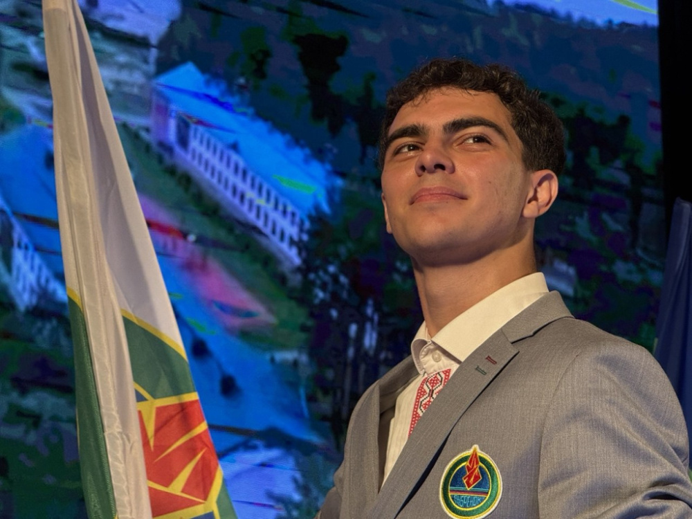 Дважды праздничный день