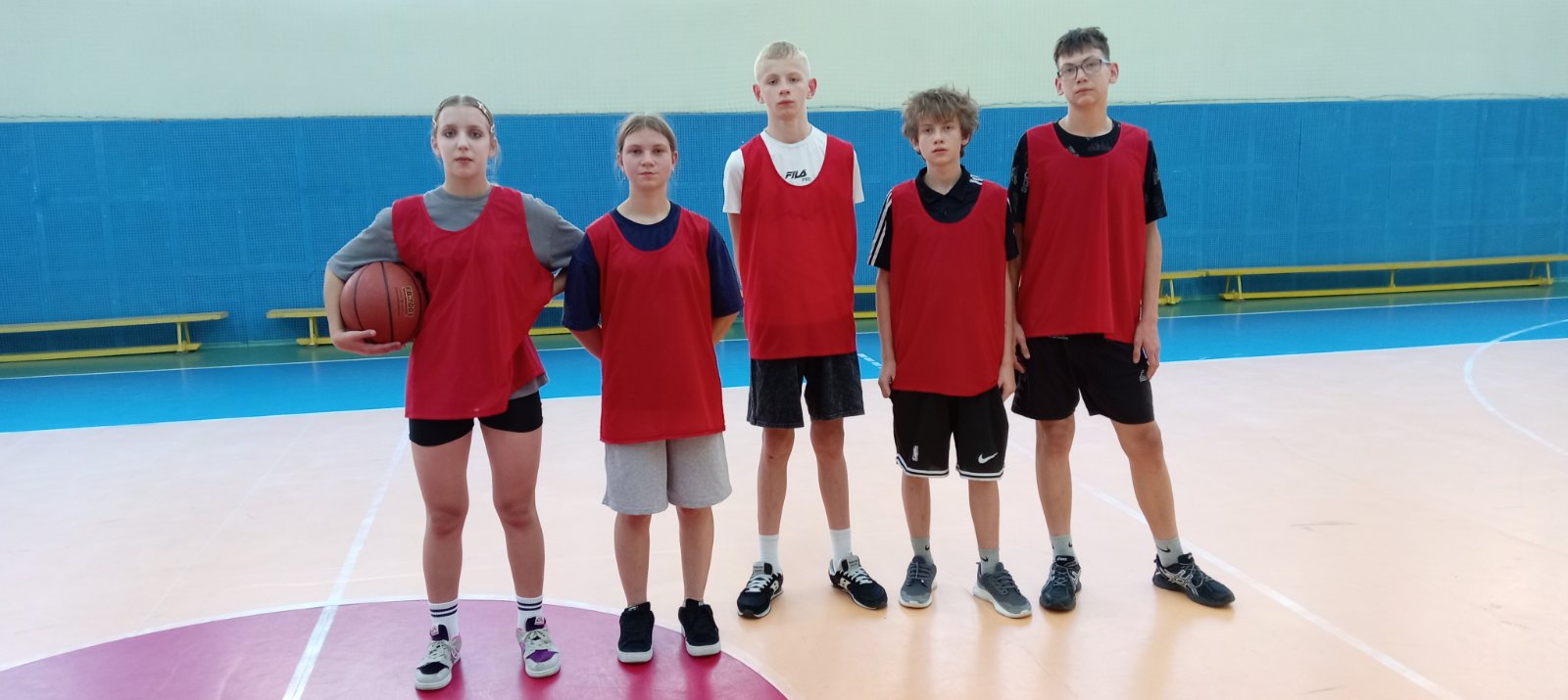 Оранжевый мяч и мастера малой ракетки
