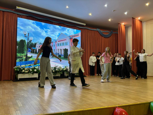 Творческий старт смены, полный единства и вдохновения