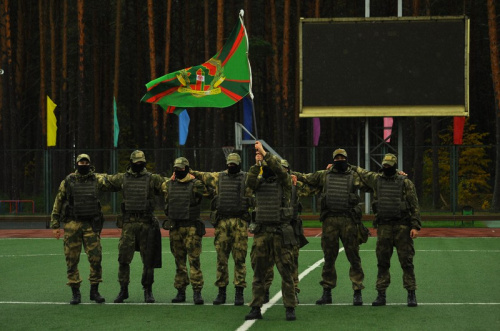 Представители маневренной группы войсковой части 2044 и кинологического центра Сморгонский пограничной группы Органов пограничной службы Республики Беларусь посетили НДЦ «Зубренок»