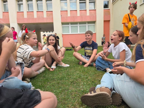 Проект “Передай игру по кругу»: веселое времяпрепровождение на свежем воздухе