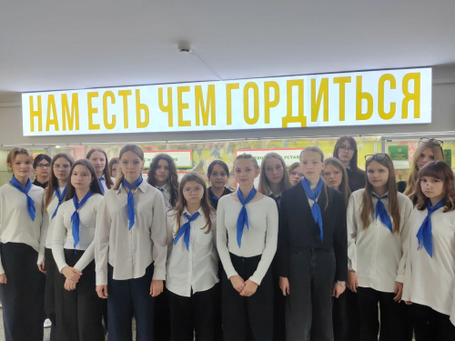 Военно-патриотический клуб «Зарница» Военно-патриотический клуб «Зарница»