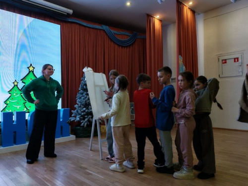 Игровая программа «Новогодние хитросплетения» Игровая программа «Новогодние хитросплетения»