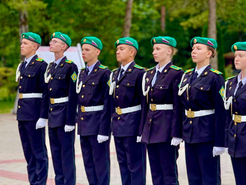 Смотр строя и песни