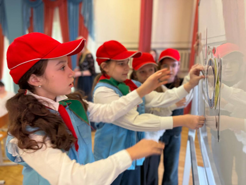 Игровая программа «Этикет за семейным столом»