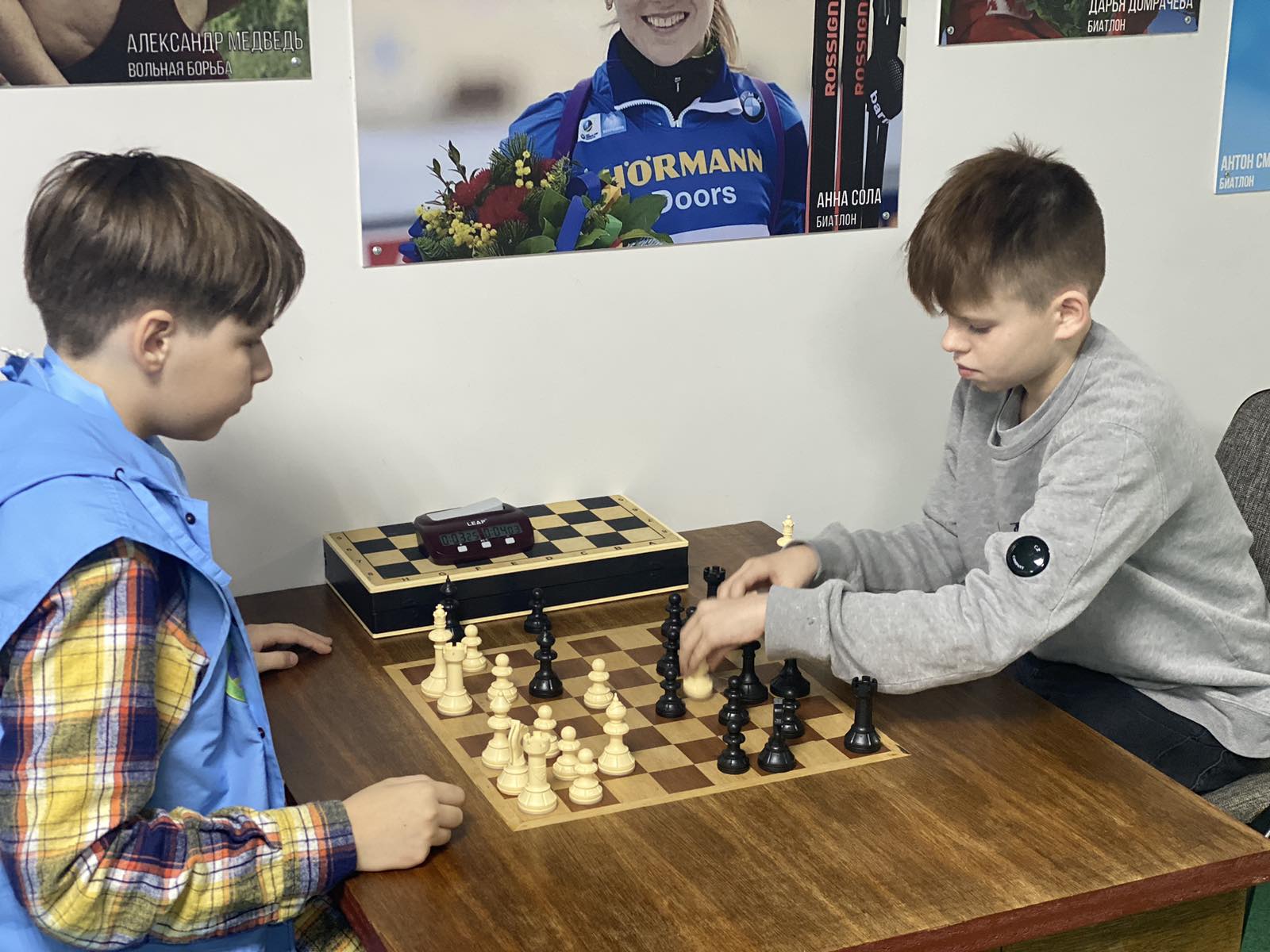 Соревнования по шашкам и шахматам