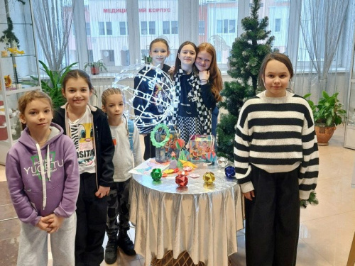 Выставка творческих работ «Зимние забавы»