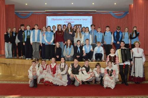 «Беларусь – краiна»: «Зорачка» зажгла сердца зрителей интерактивным праздником народной культуры