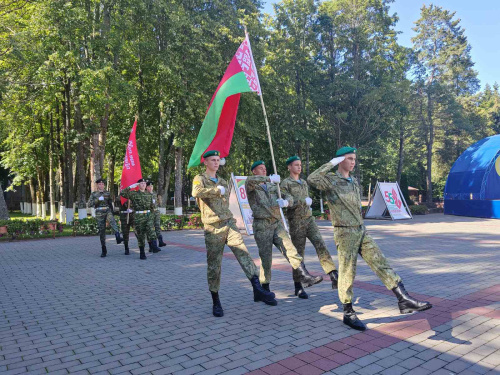 Учимся у героев Отчизну беречь!