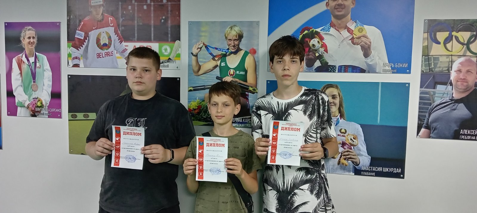 Мастера малой ракетки и юные дартсмены