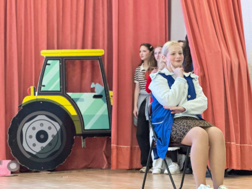 Кто первый в труде, тому слава везде!