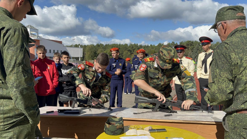 Соревнования по сборке-разборке автомата Калашникова ММГ АГ-74