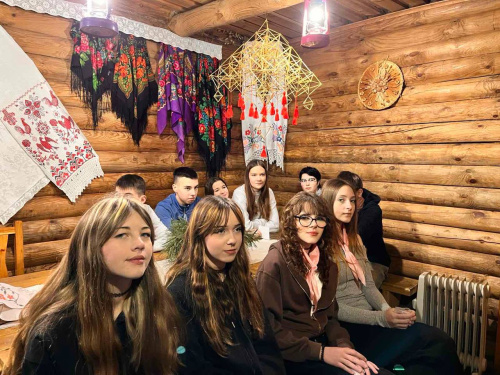 Музейное занятие "Кола беларускіх святаў" Музейное занятие "Кола беларускіх святаў"