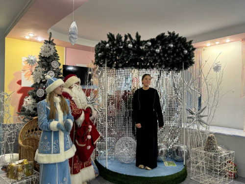 В гостях у сказки: жители посетили резиденцию Деда Мороза и Снегурочки