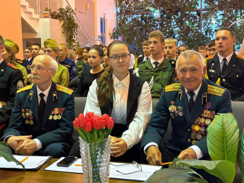 «Память сквозь года: стихи и проза о войне» «Память сквозь года: стихи и проза о войне»