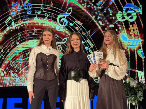 «Звезды покоряют «Зубрёнок» «Звезды покоряют «Зубрёнок»