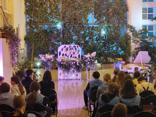 «Свечи, музыка и стихи»