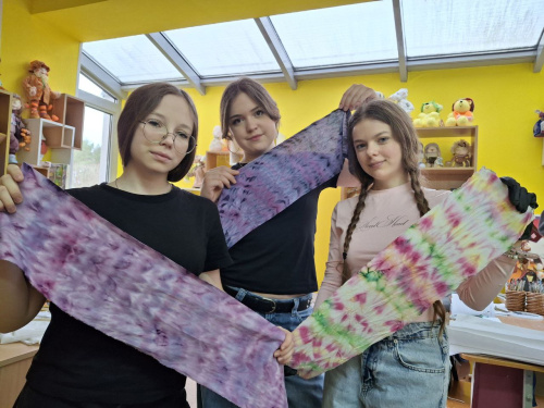 Чему научились ребята на занятиях по батику