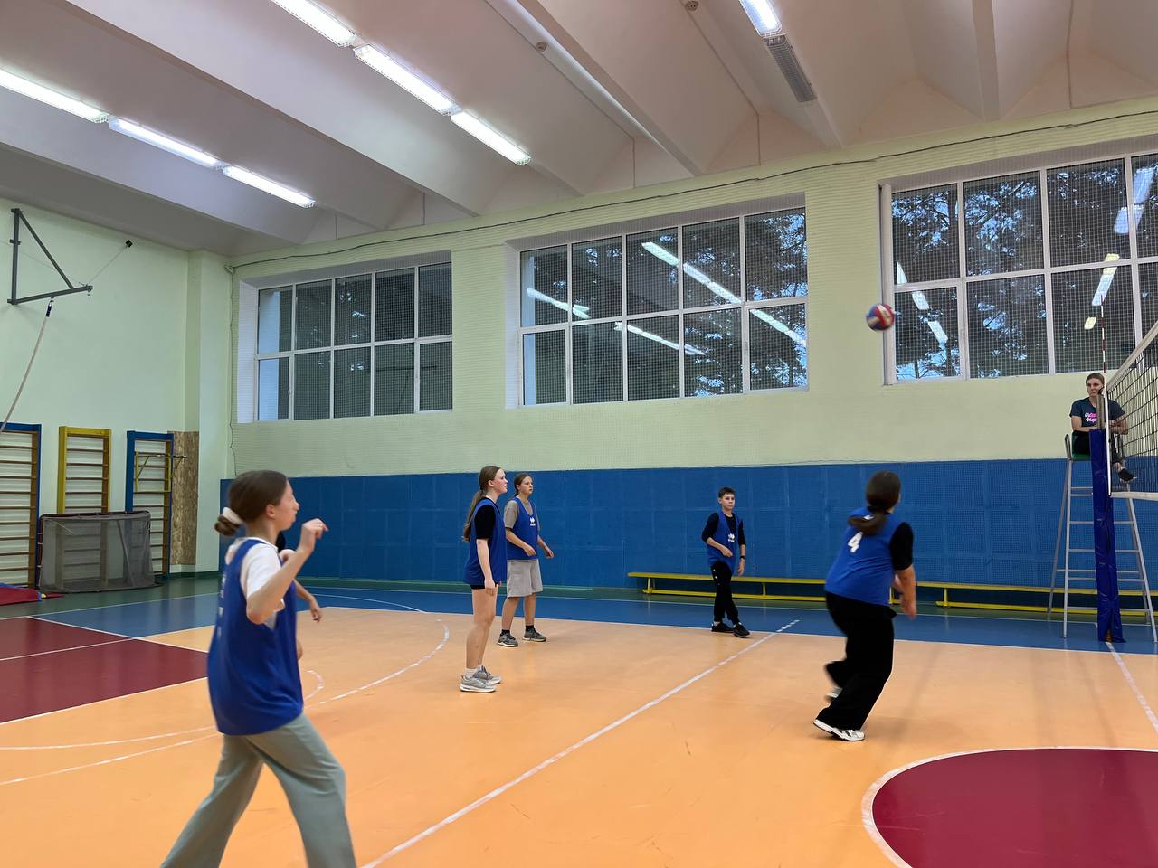 Соревнования по волейболу и пионерболу «Летящий мяч» Соревнования по волейболу и пионерболу «Летящий мяч»
