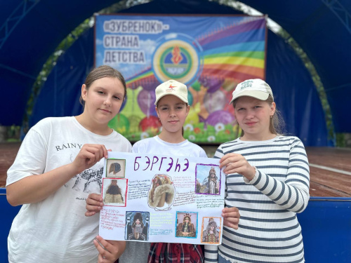 Смена «Все дело в шляпе» продолжается…