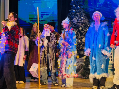 Шествие Дедов Морозов и Снегурочек Шествие Дедов Морозов и Снегурочек